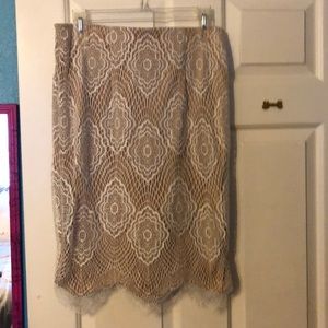 Lace skirt